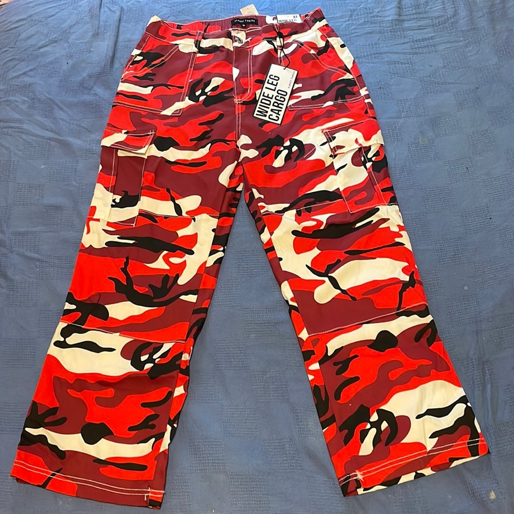 Wide leg cargos